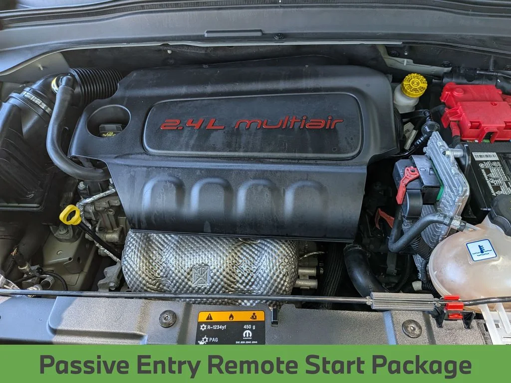 Used 2020 Gray Jeep Latitude image 12