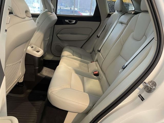 2026 Volvo XC60 Ultra - Photo 18