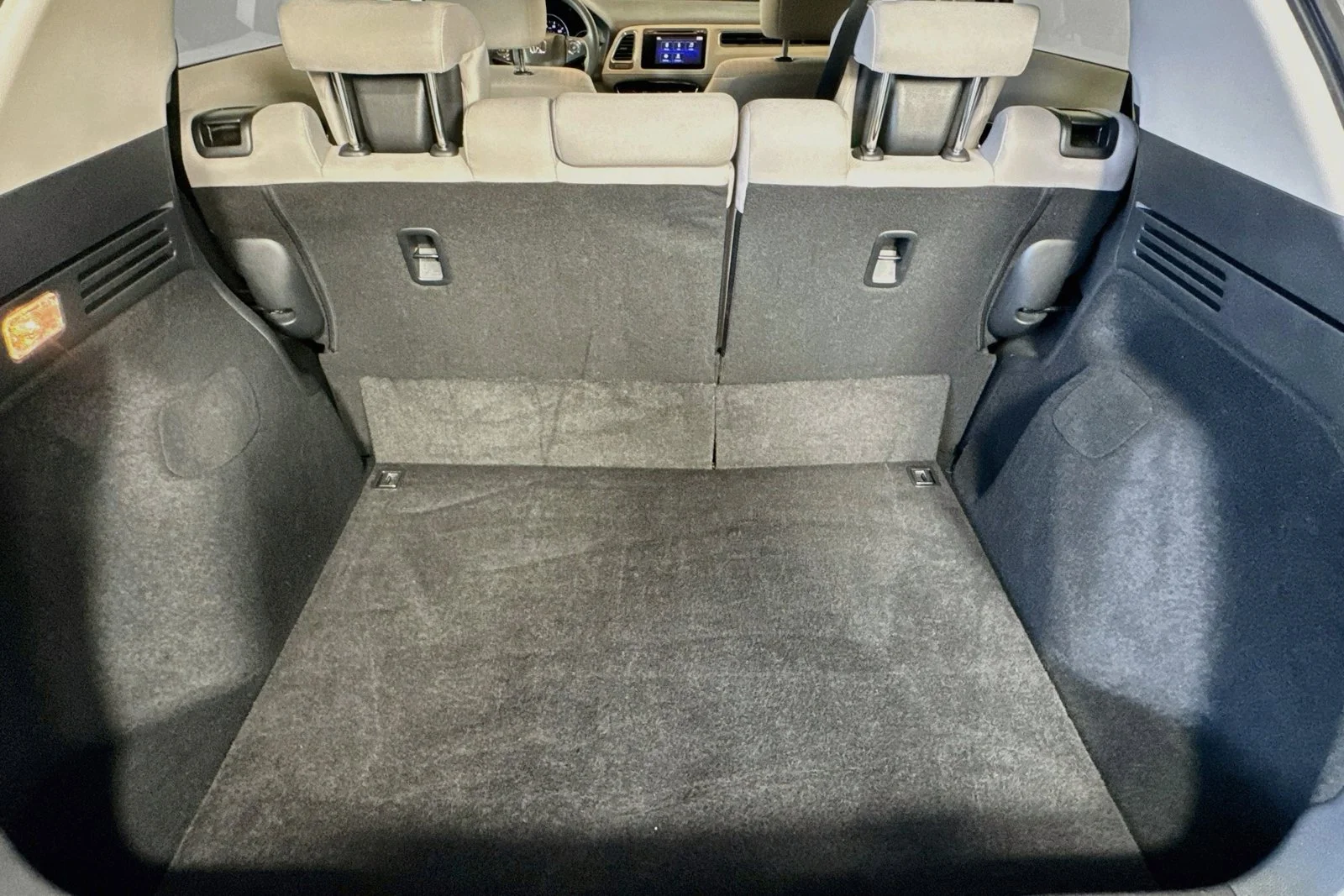 Used 2018 Lunar Silver Metallic Honda EX image 24