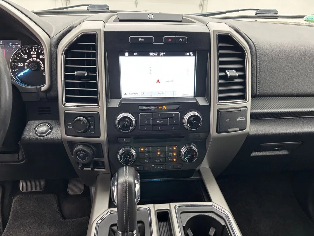 Used 2018 Gray Ford Lariat image 27