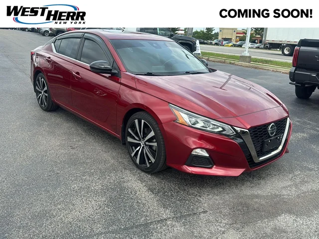 2022 Nissan Altima 2.0 SR