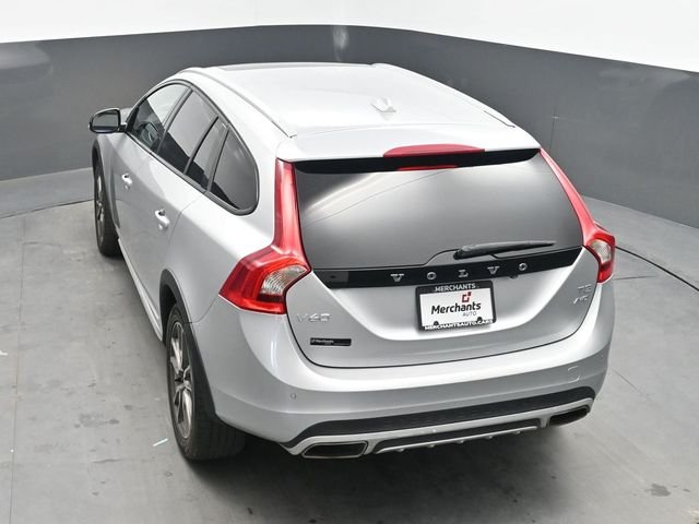Used 2017 Silver Volvo T5 image 28