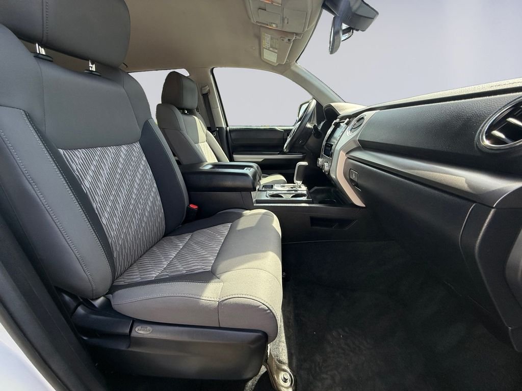 Used 2021 White Toyota SR5 image 18