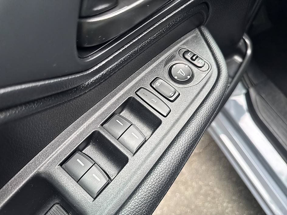 Used 2025 Sonic Gray Pearl Honda Sport-L image 10