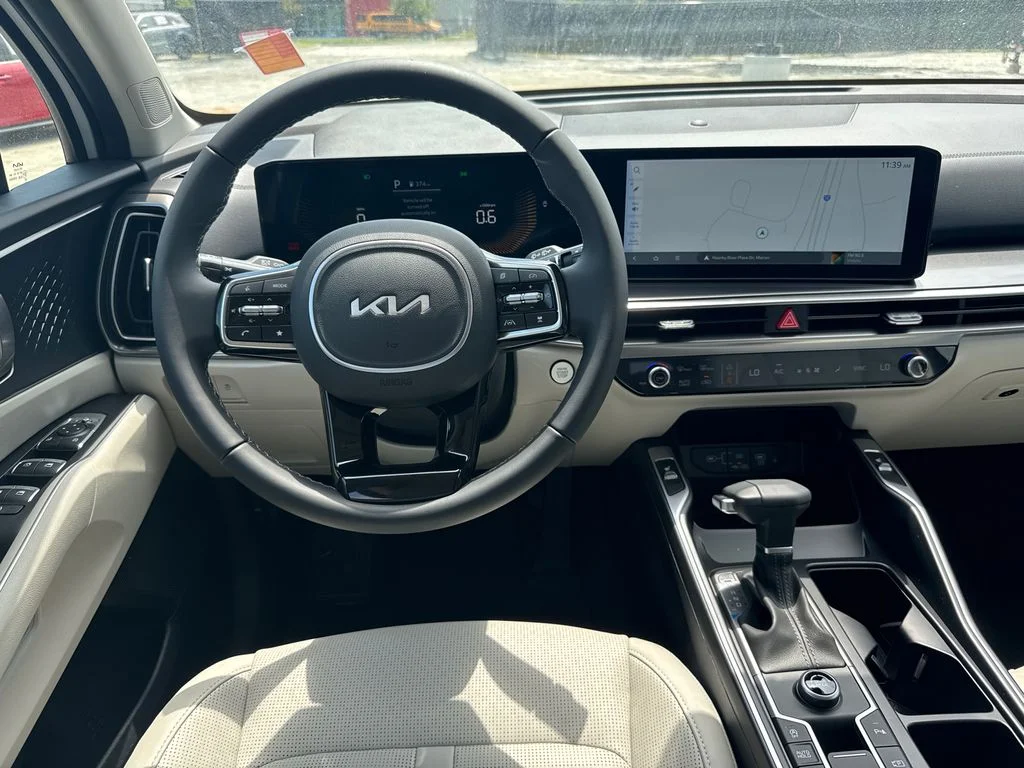2025 Kia Sorento S - Photo 23