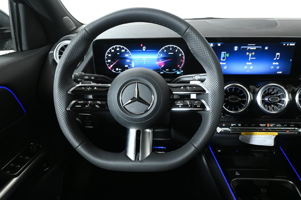 Used 2026 Mountain Grey Metallic Mercedes-Benz GLA 250 image 18