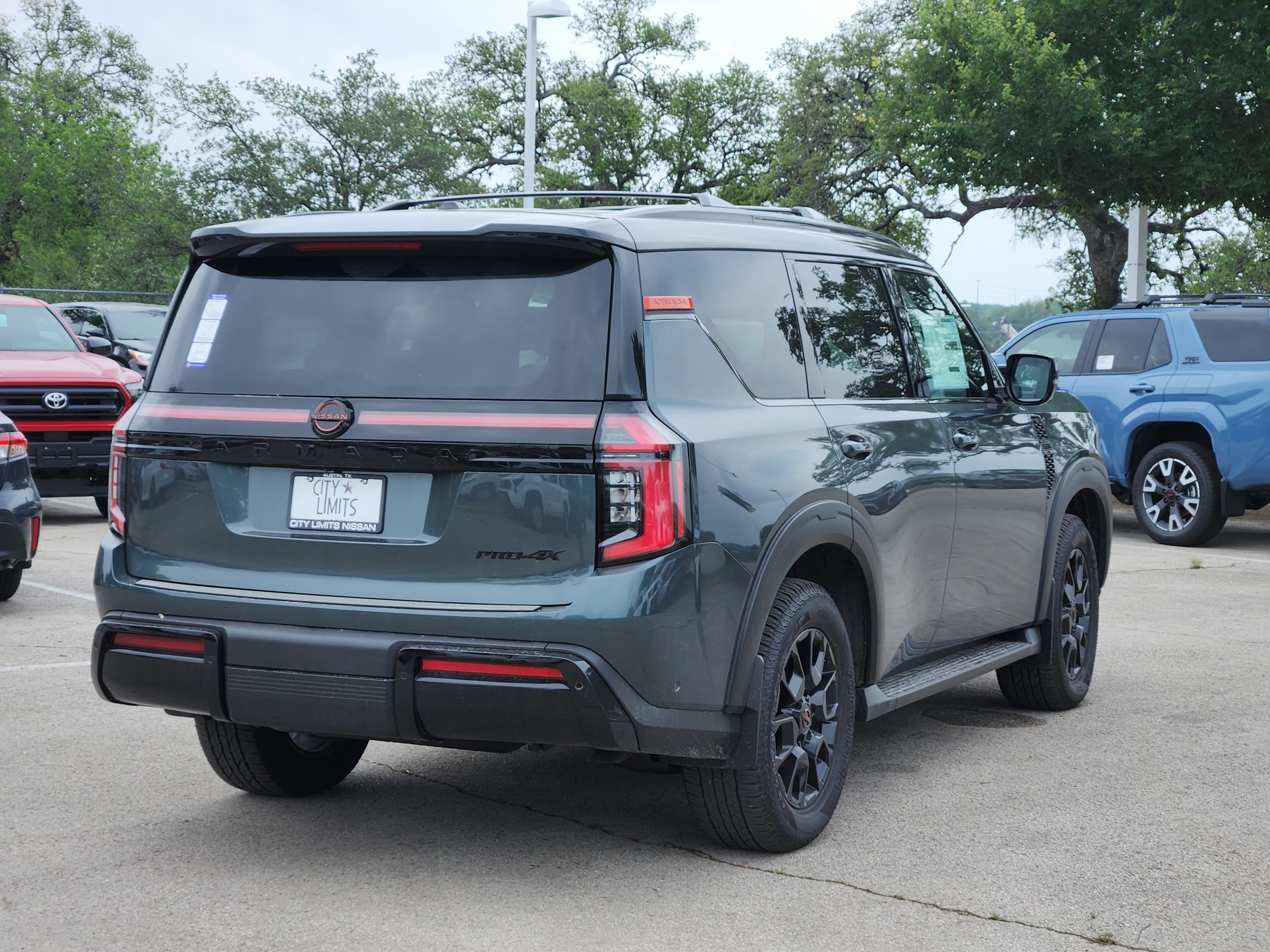 New 2026 Alpine Metallic / Super Black Two-tone Nissan PRO-4X® image 5
