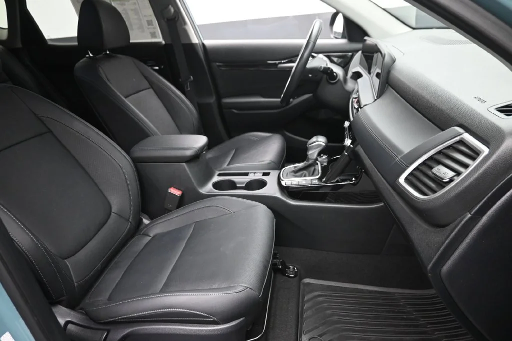 Certified Used 2024 Blue Kia SX image 9