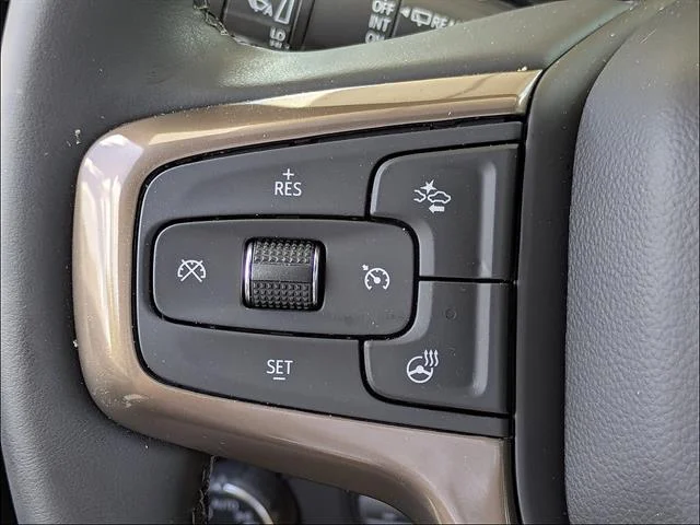 Used 2024 Black Chevrolet High Country image 22