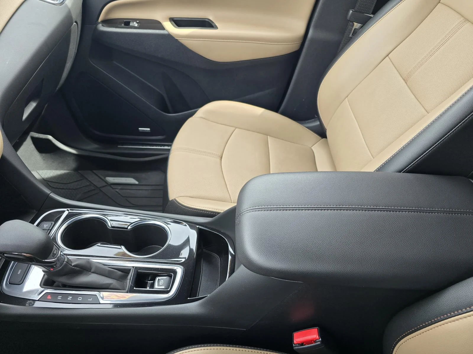 Used 2023 SUMMIT WHITE Chevrolet Premier image 18
