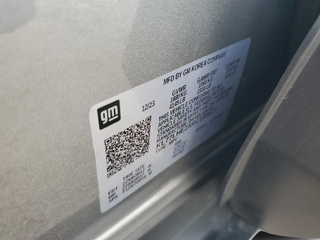 Used 2024 Sterling Gray Metallic Chevrolet LT image 27