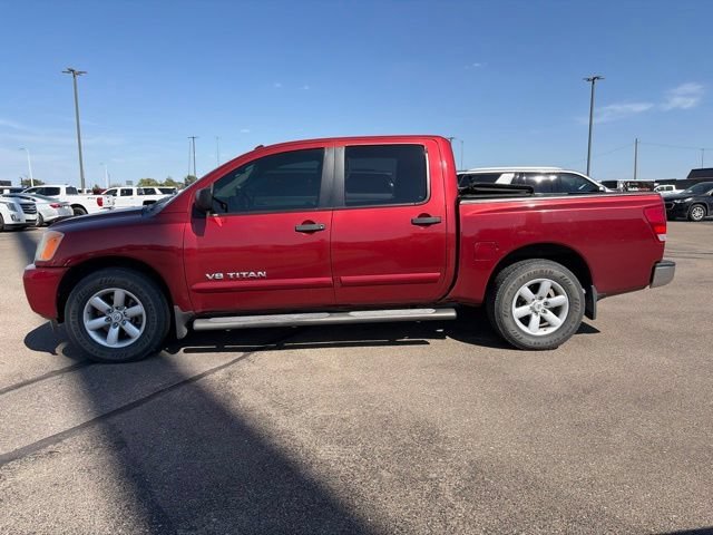 Used 2014 Venetian Ruby Nissan SV image 4
