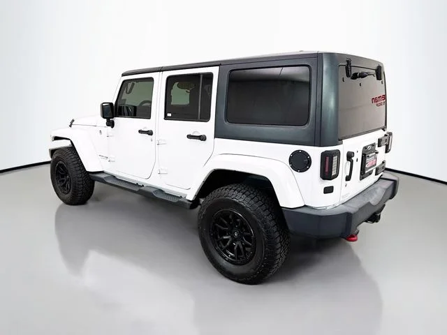 Used 2018 White Jeep Unlimited Sahara image 5