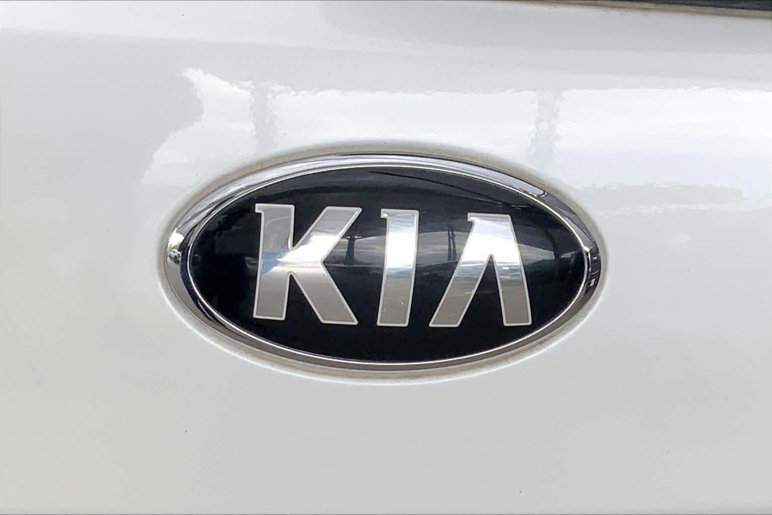 Used 2020 Snow White Pearl Kia GT-Line Turbo image 30