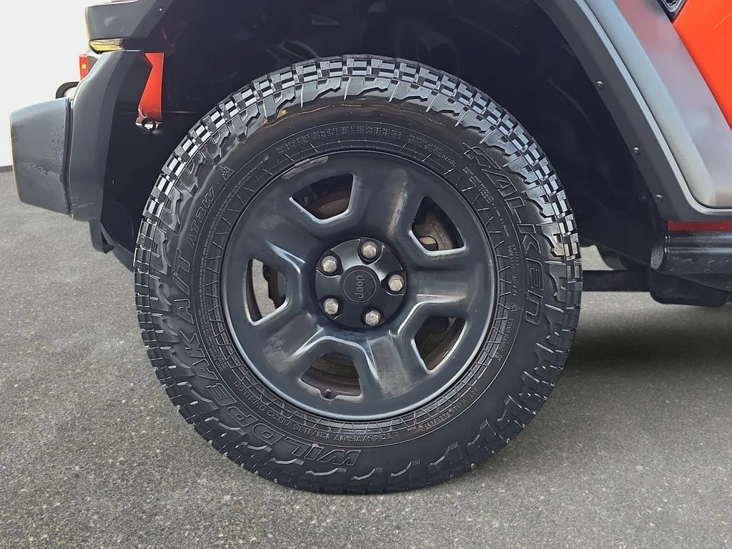 Certified Used 2019 Metallic Jeep Unlimited Sport image 28