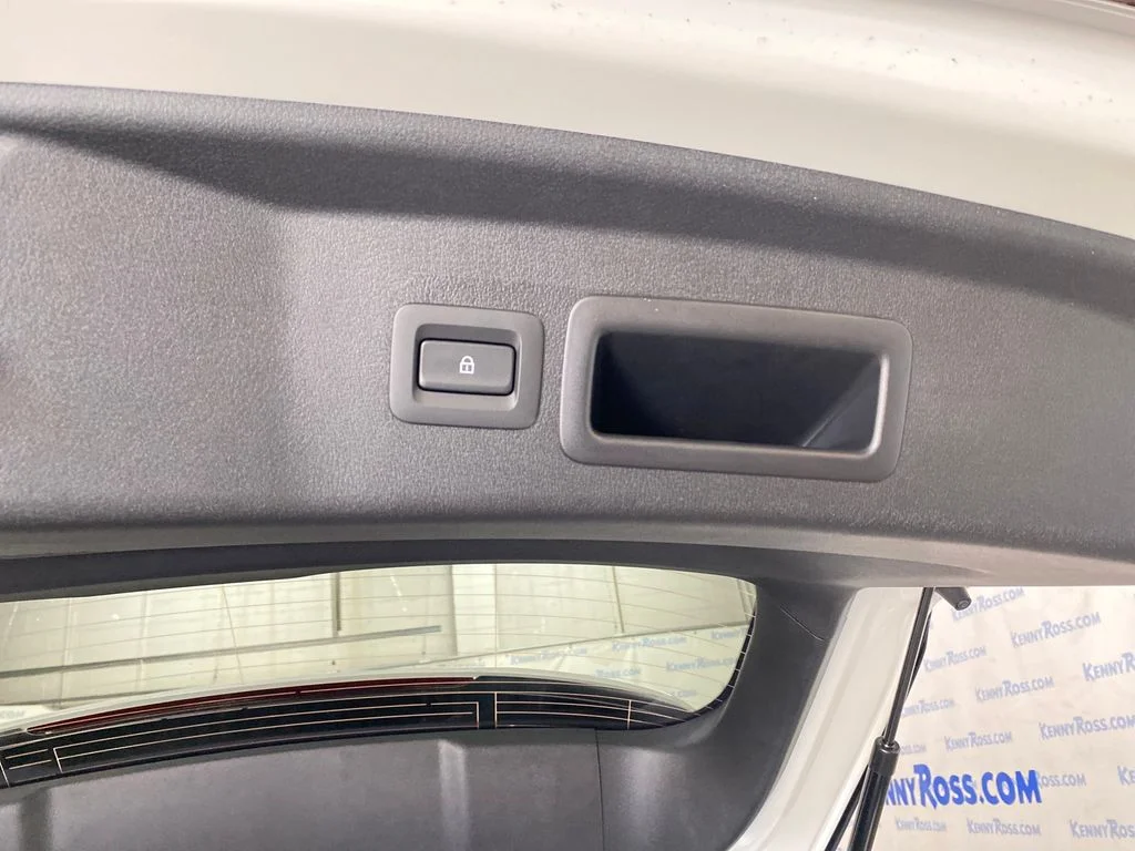 New 2026 Rhodium White Metallic Mazda 2.5 S Select AWD image 17