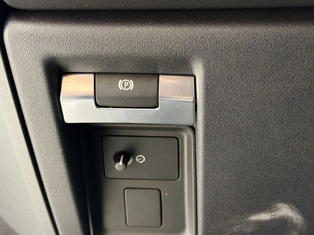 Used 2026 Blue Land Rover S image 10