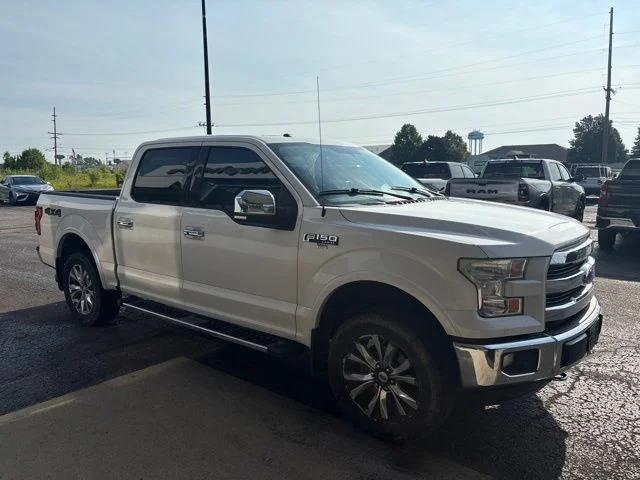 Used 2016  Ford Lariat image 9