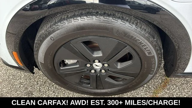 Used 2023 White Ford California Route 1 image 32