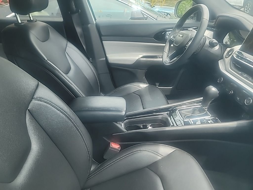 Used 2025 White Jeep Limited image 8
