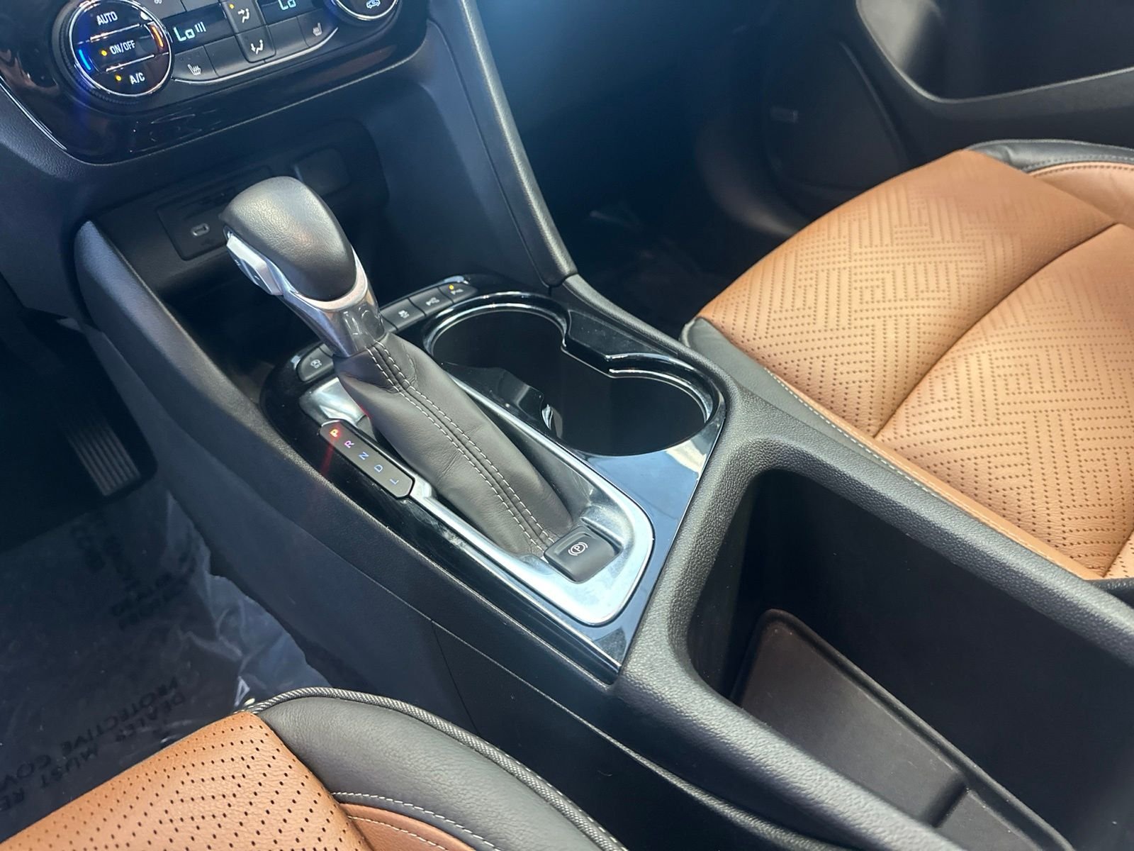 Used 2022 Orange Buick Essence image 17