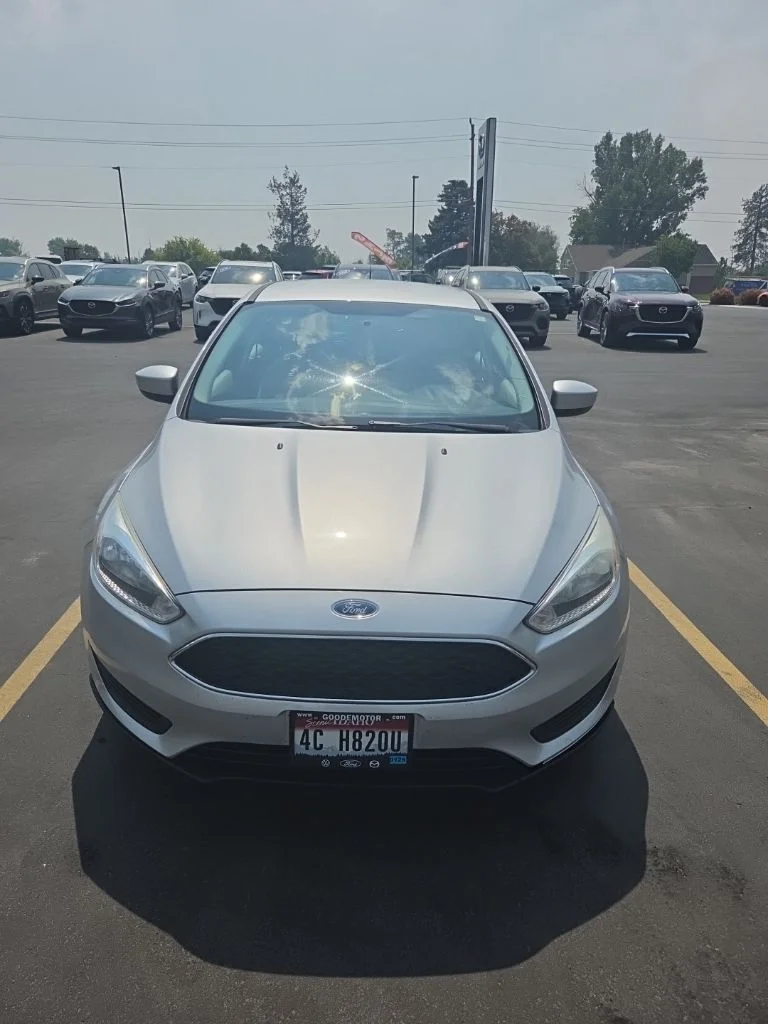 Used 2018 Silver Ford SE image 3
