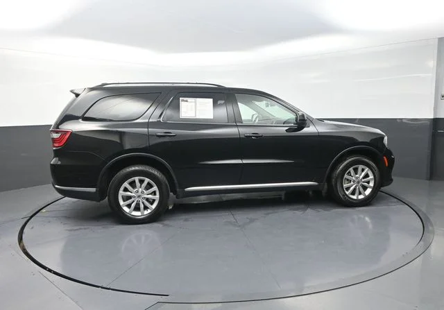 Used 2022 Black Dodge SXT image 10