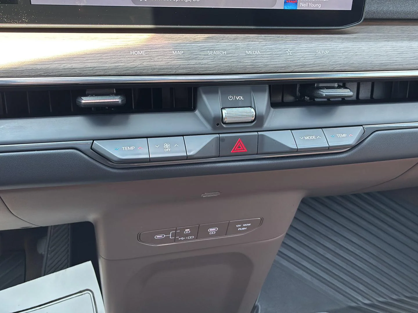 Used 2024 Panthera Metal Kia Land image 32