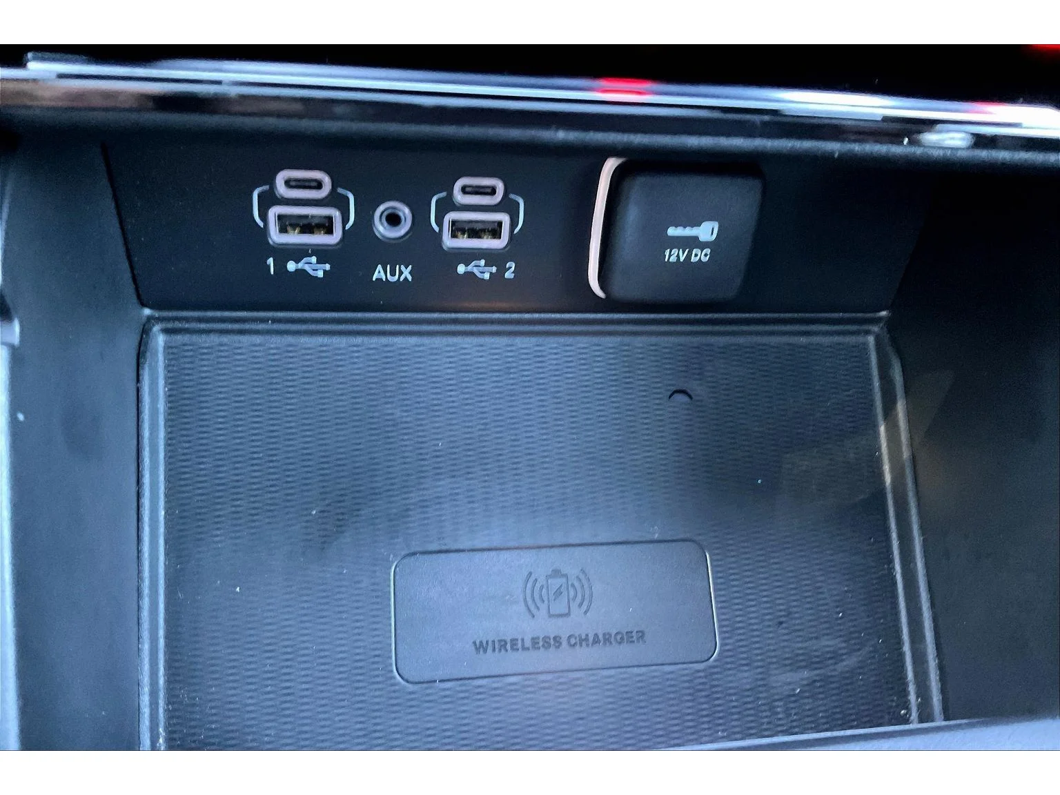 Used 2023 Silver Jeep Altitude image 22