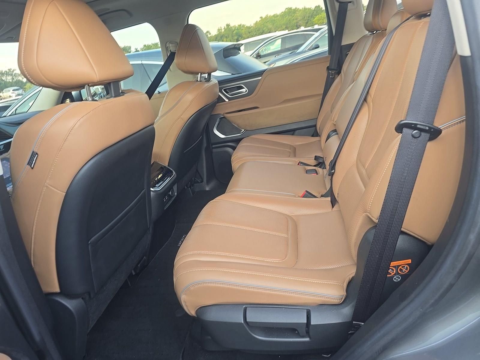 Certified Used 2025  INFINITI SENSORY image 8