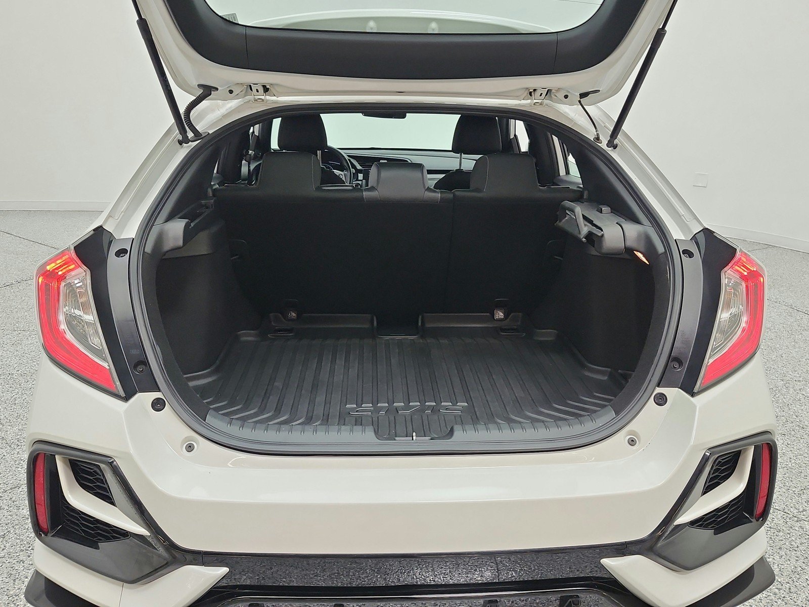 Used 2021 Platinum White Pearl Honda Sport CVT image 18