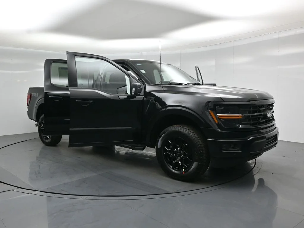 New 2026 Agate Black Metallic Ford XLT image 30