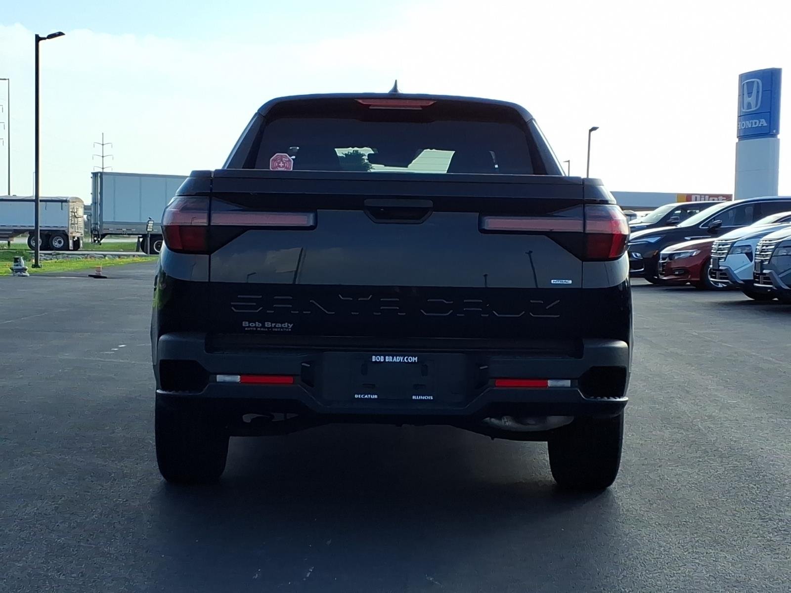 2025 Hyundai Santa Cruz SE - Photo 12