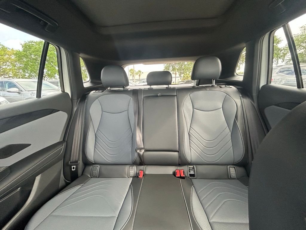 New 2026 White/off-white Volkswagen 2.0T SE R-Line Black image 12