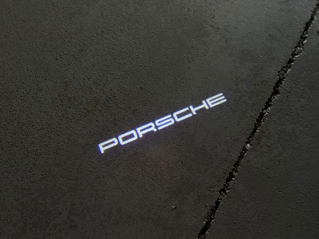 New 2026 Gentian Blue Metallic Porsche  image 15