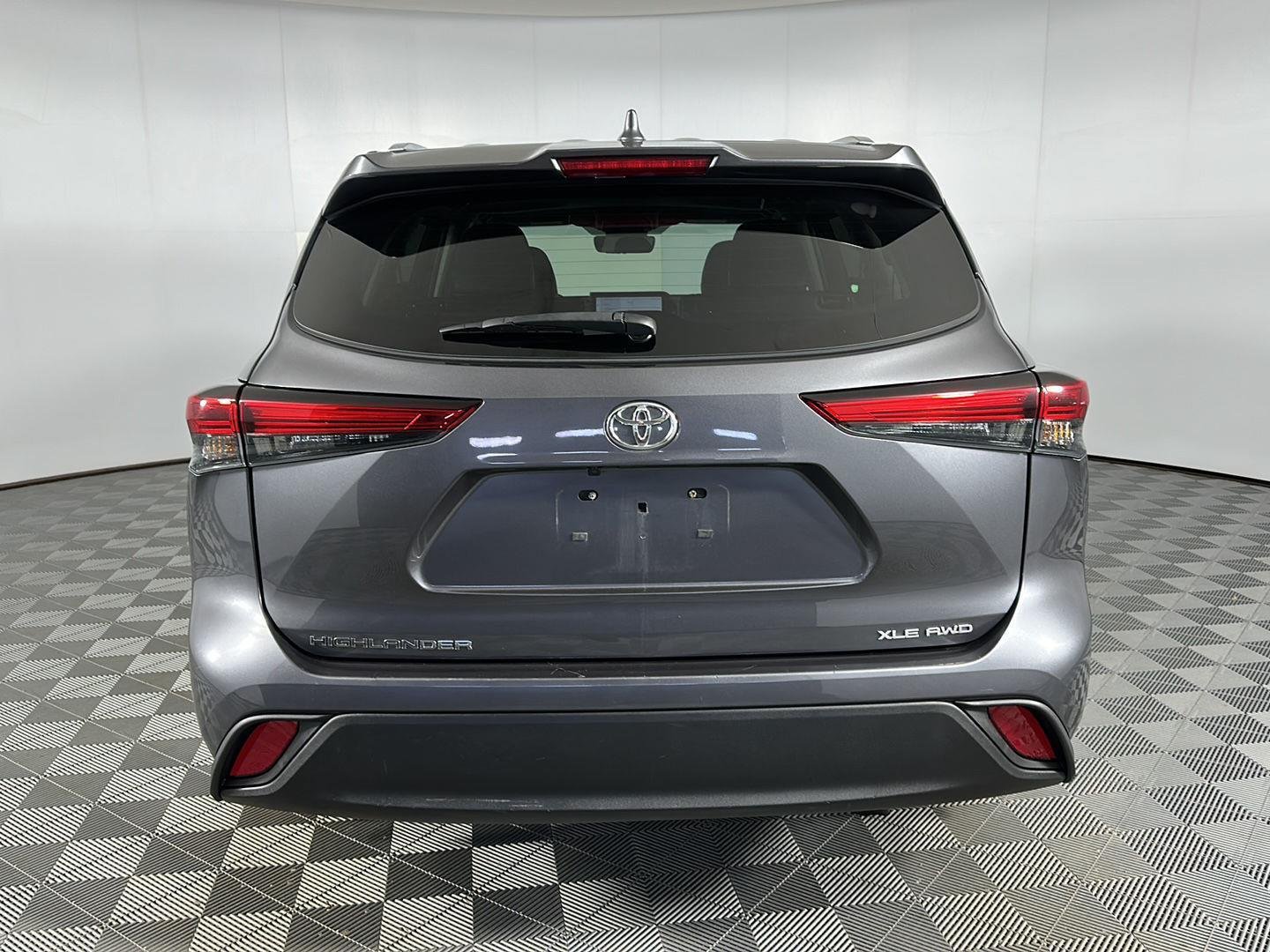Used 2023 Magnetic Gray Metallic Toyota XLE image 6