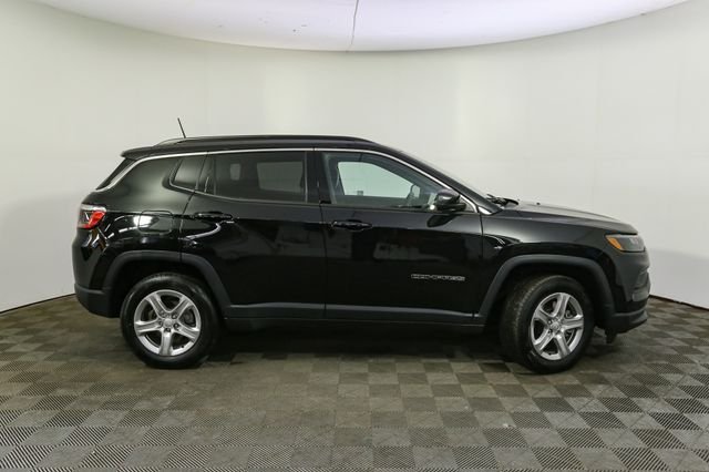 Used 2023 Black Jeep Latitude image 15