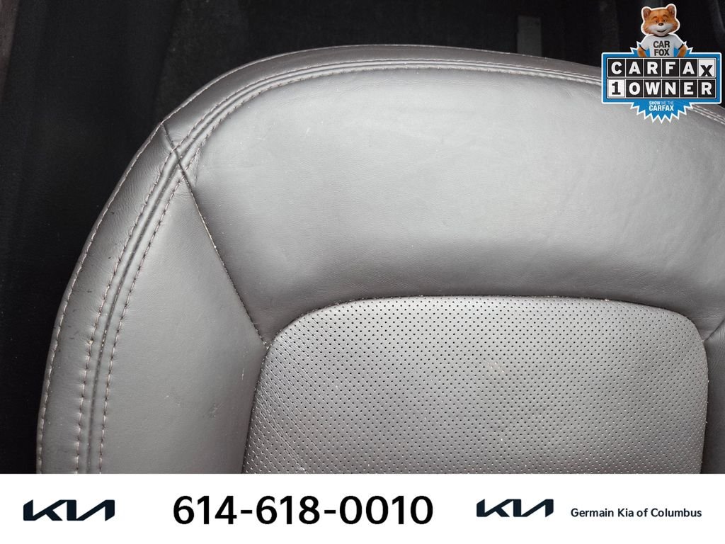 Used 2021 White Mazda Signature image 28