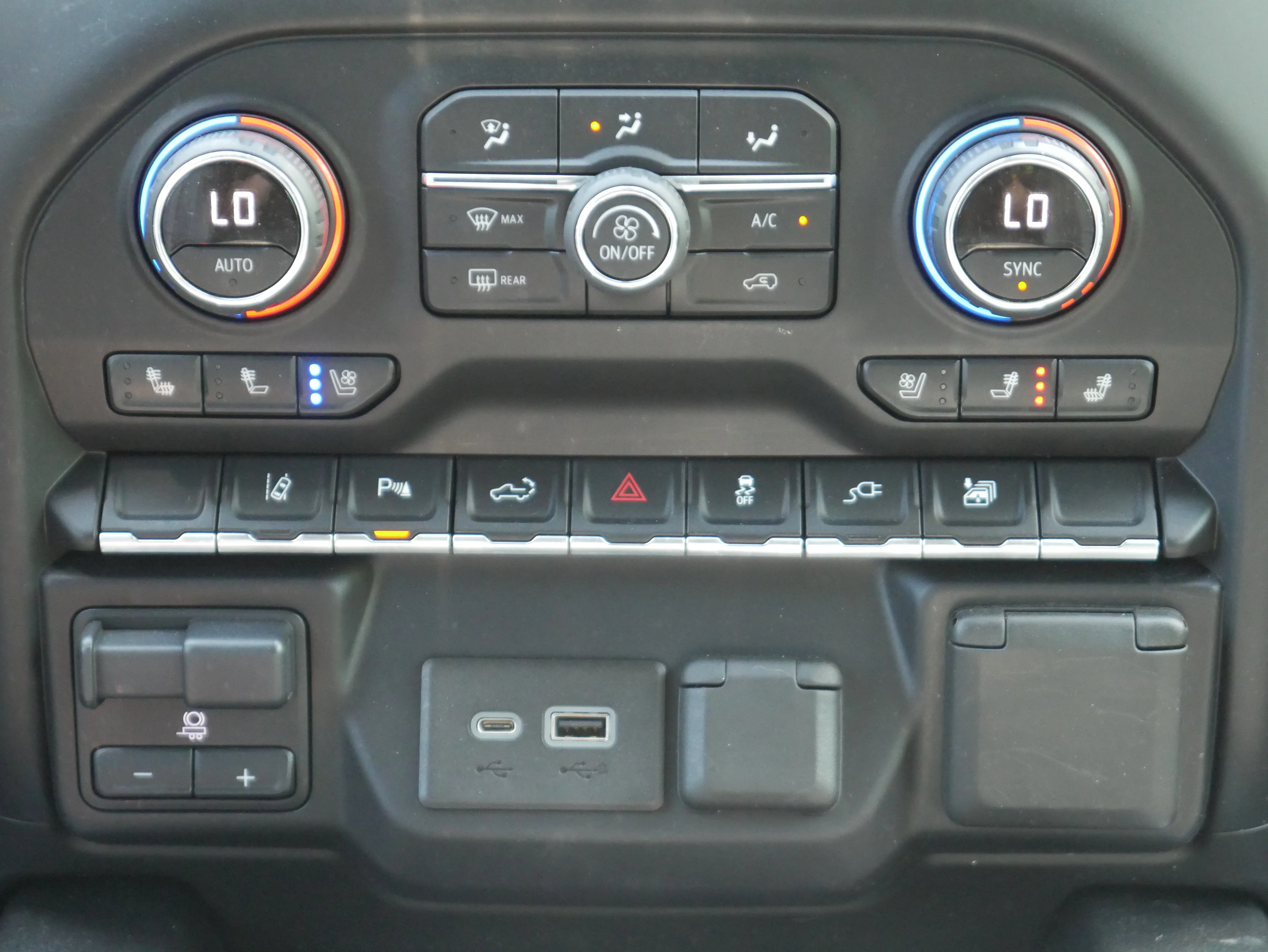 2020 Chevrolet Silverado 2500HD LTZ - Photo 22