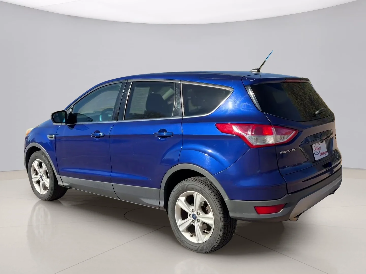 Used 2015 Blue Ford SE image 3