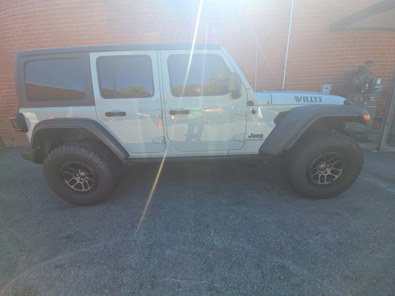 Used 2023 Earl Clearcoat Jeep Willys image 7