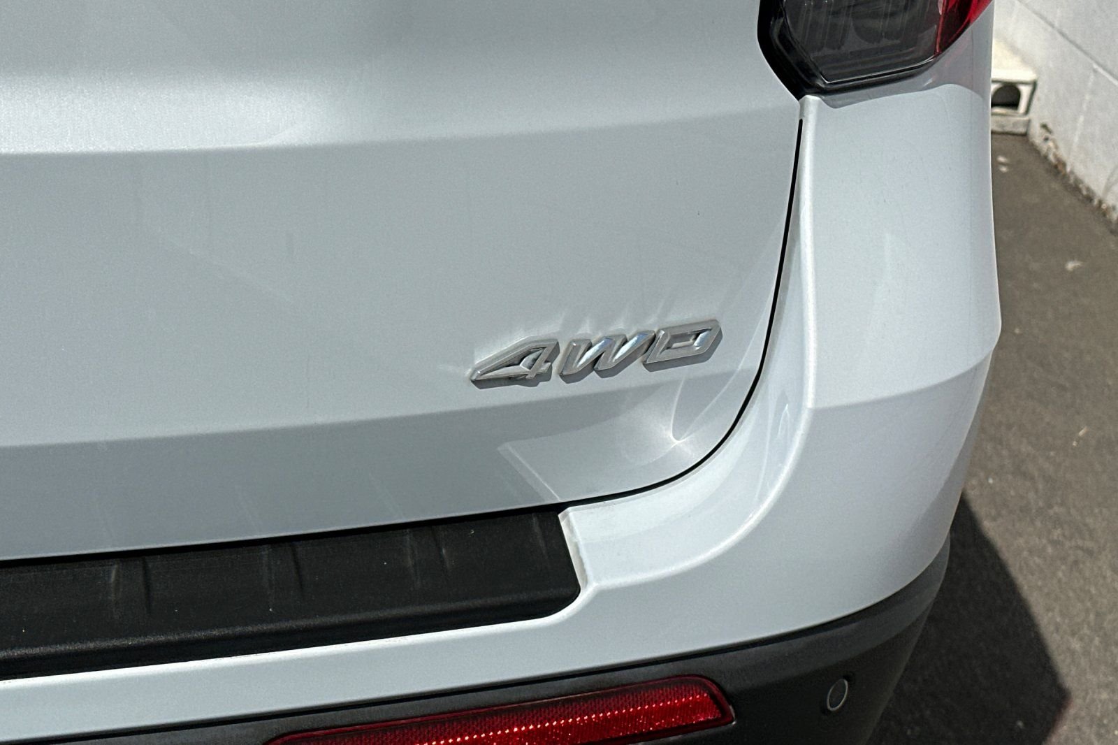 Used 2025 White Ford Active image 32