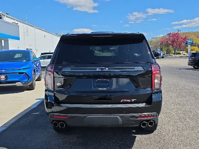 Used 2022 Black Chevrolet RST image 3