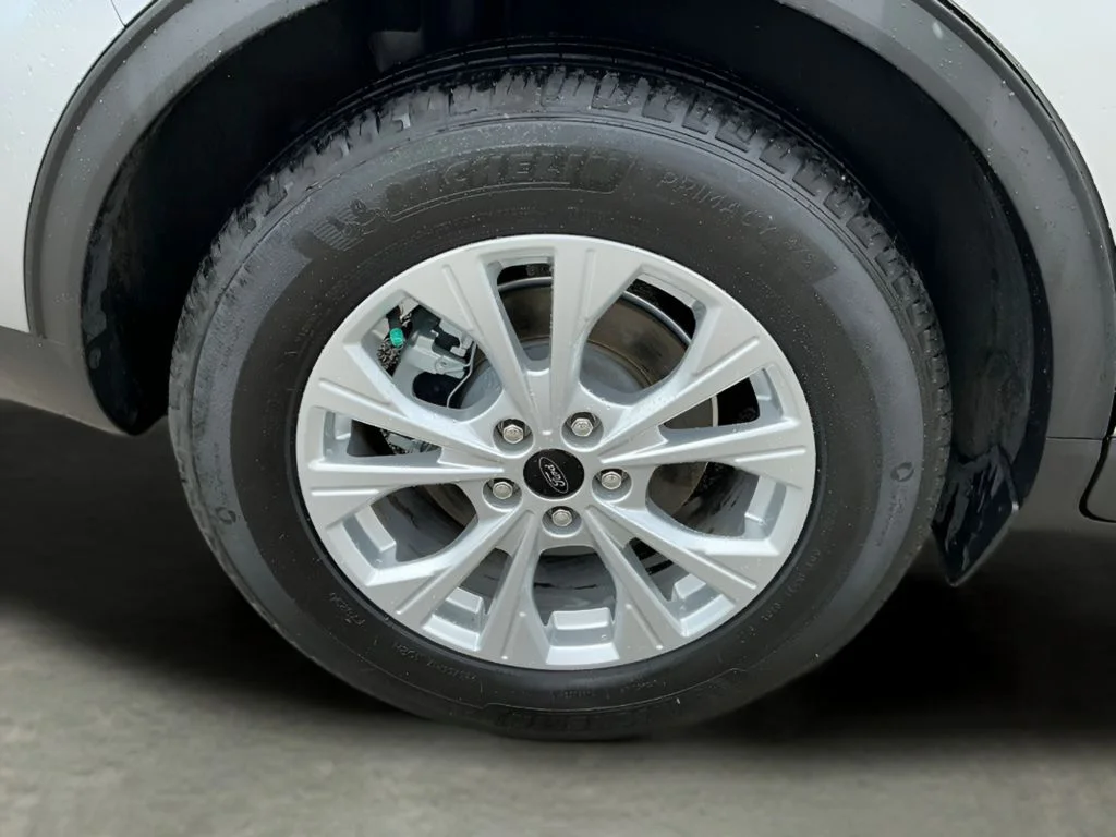 Used 2024 Silver Ford Active image 31