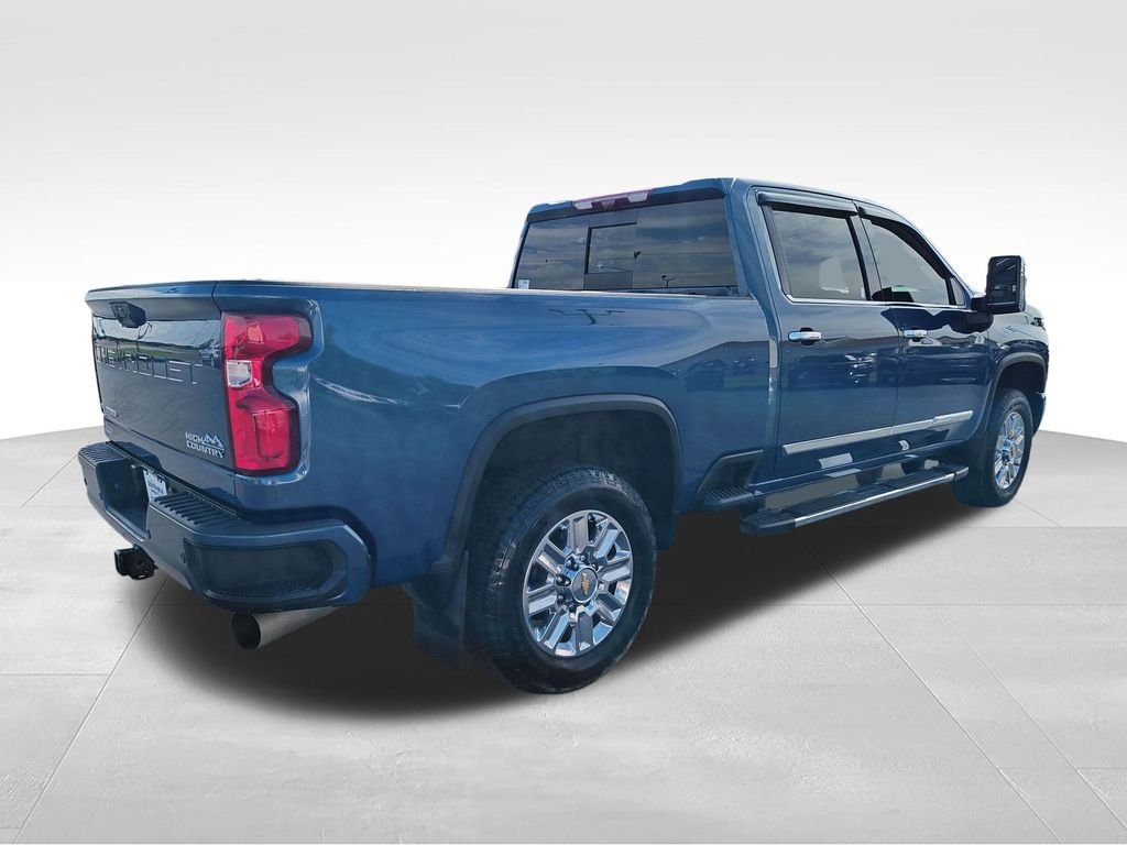 Used 2024 Blue Chevrolet High Country image 5