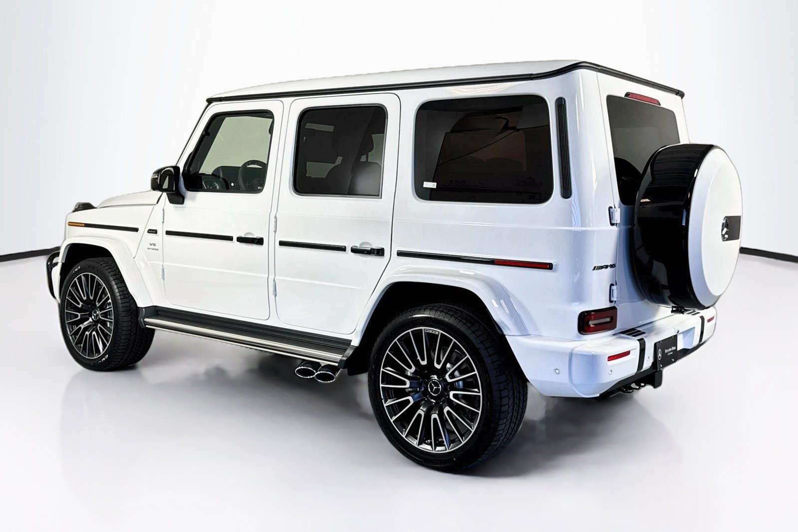 New 2027 Polar White Mercedes-Benz AMG® G 63 image 7