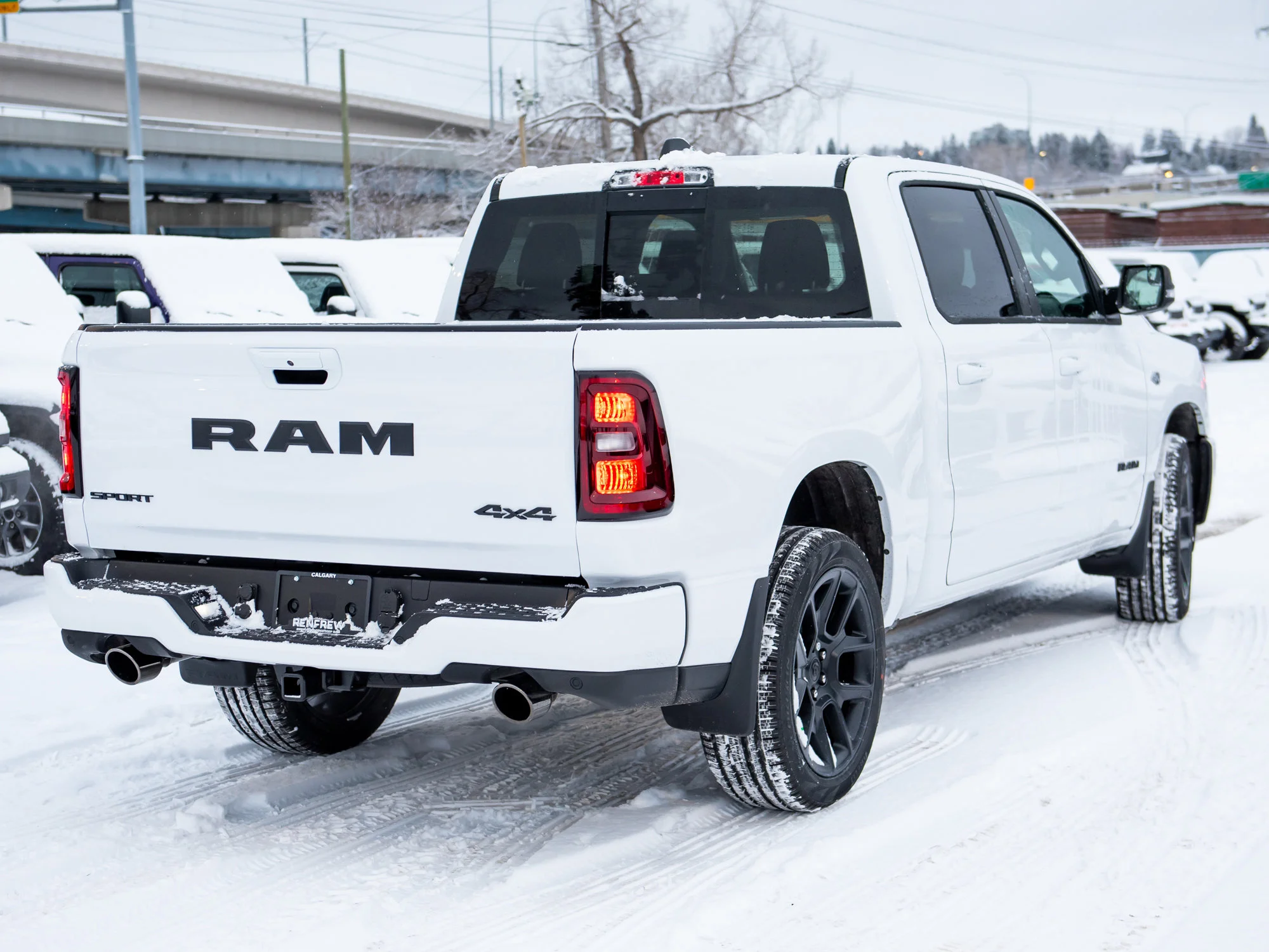 New 2026 White RAM Sport* HEMI V8 image 6