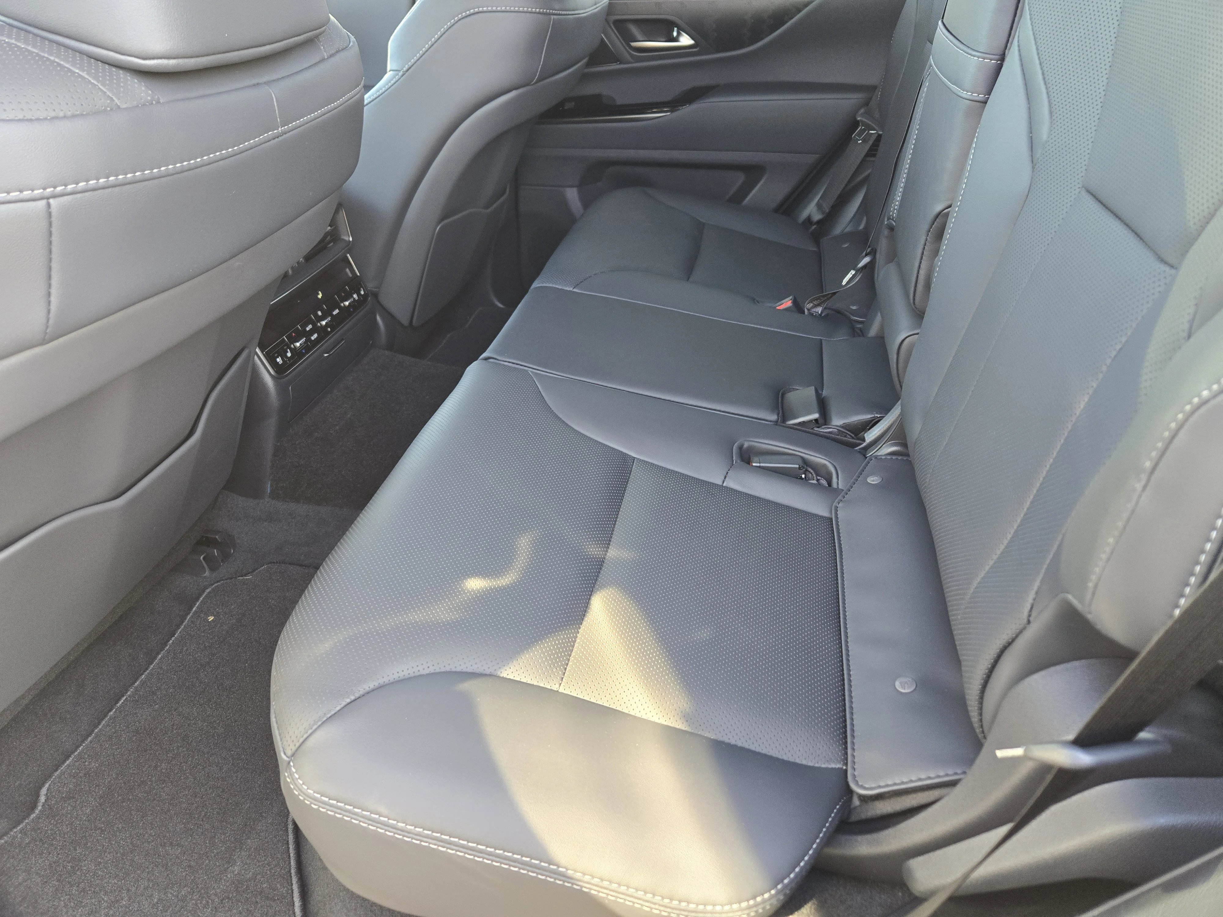 2026 Lexus LX 700h Luxury - Photo 20