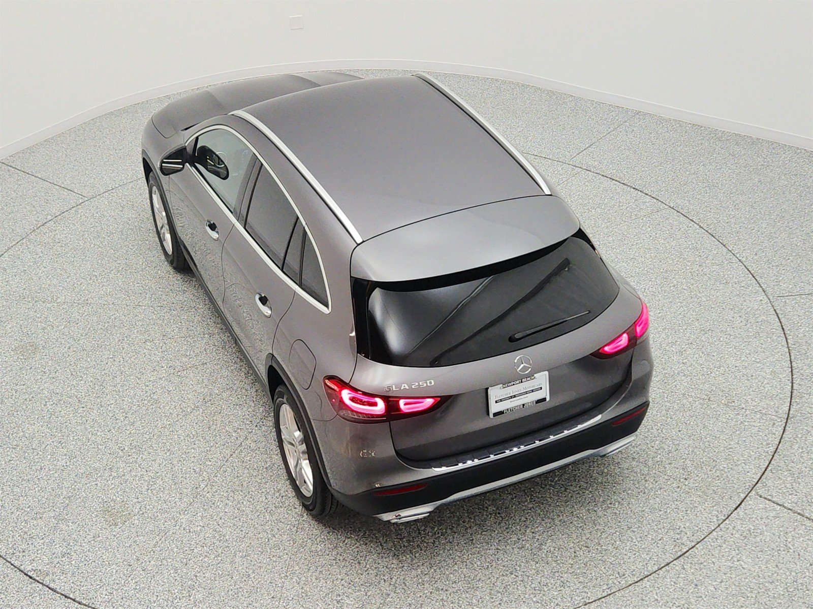Used 2023 Mountain Grey Metallic Mercedes-Benz GLA 250 SUV image 28
