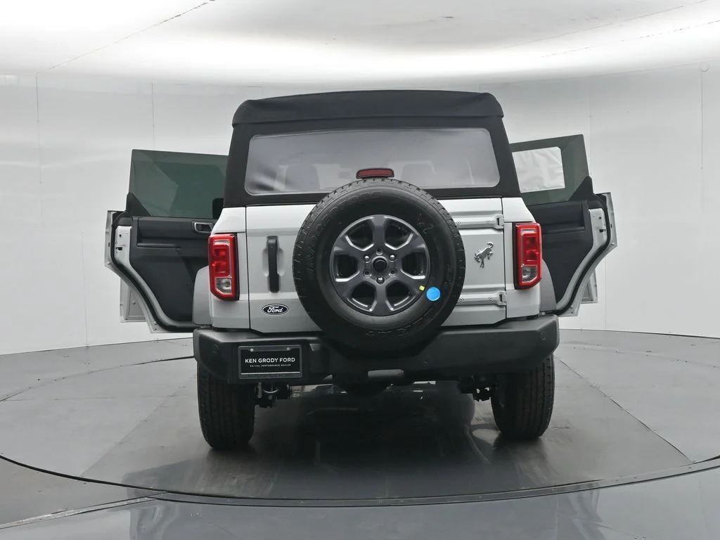 New 2026 Avalanche Gray Ford Big Bend image 31